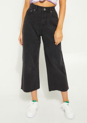 black high waisted cropped jeans