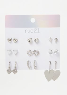 pack of stud earrings
